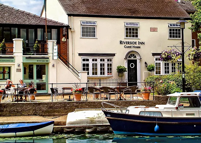 Riverside Inn