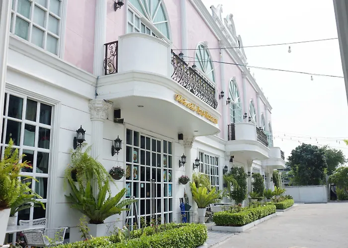 Westgate Residence Hotel