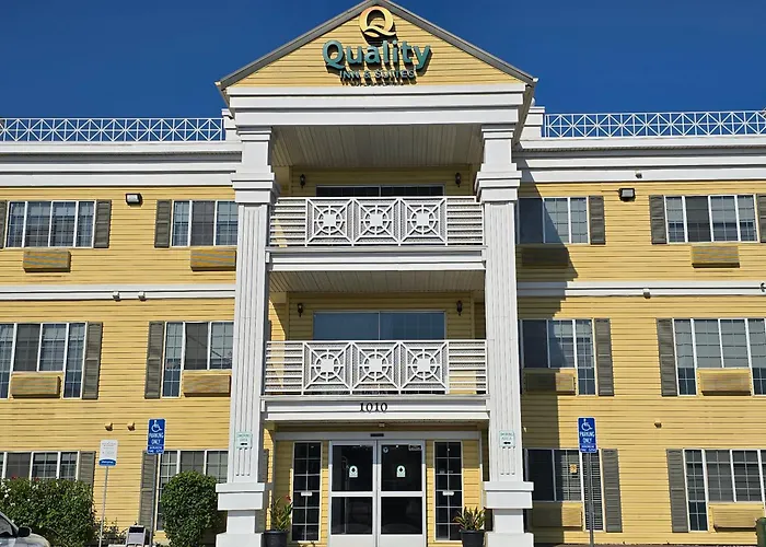 Quality Inn & Suites