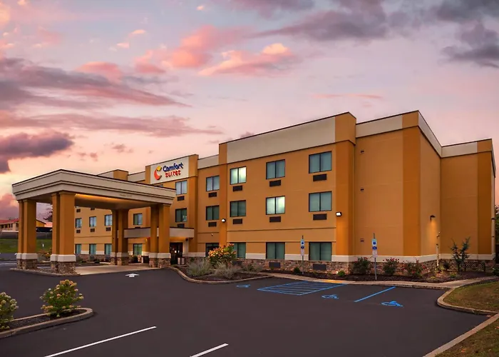 Comfort Suites Near University