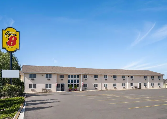 Super 8 By Wyndham Lewistown