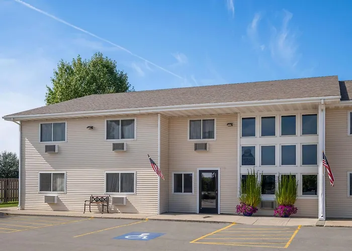 Super 8 By Wyndham Lewistown