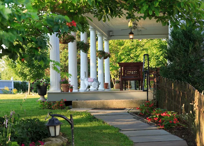 L'Auberge Provencale Inn & Restaurant Boyce