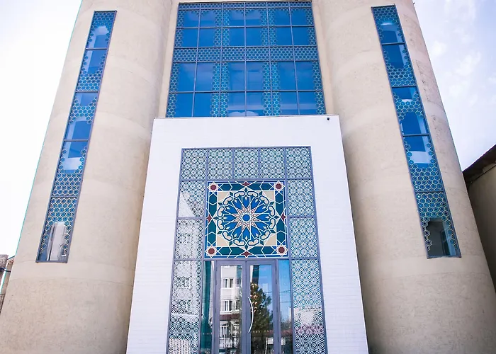 Shah Palace Hotel