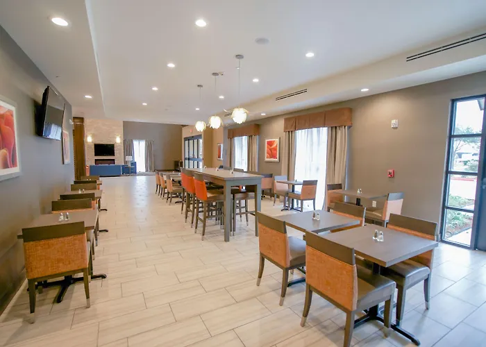 Comfort Suites Near Sam Houston Race Park