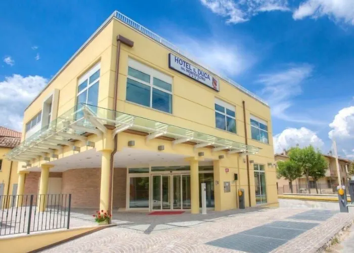 Hotel Il Duca Del Montefeltro
