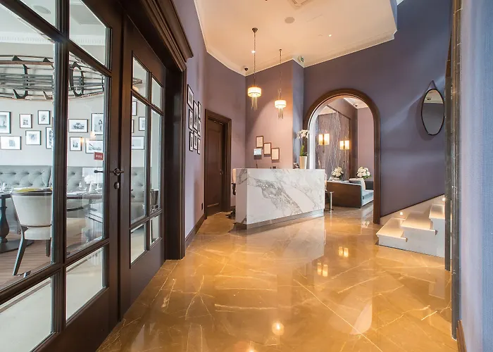 Boutique Hotel La Roche Tivat