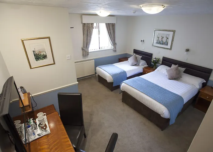The Poplars Moulton Hotel