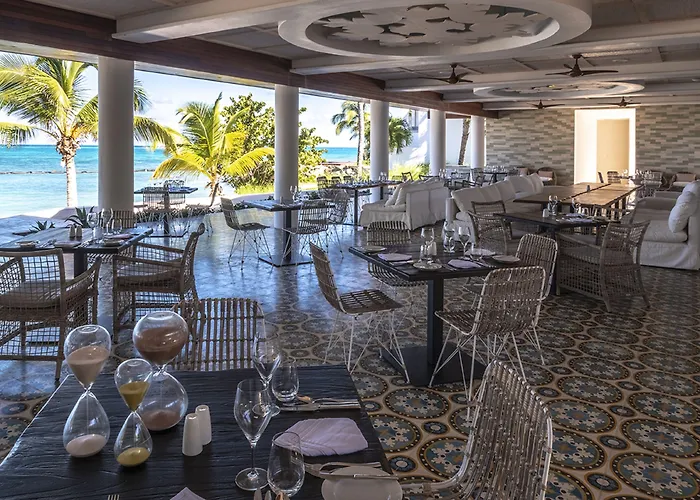 Hodges Bay Resort & Spa, An Hq Luxury Resort & Residences St. John's