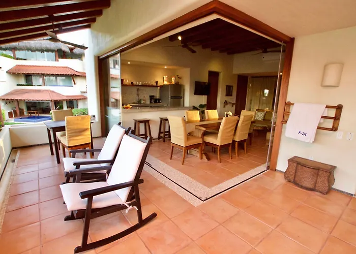 Las Palmas Luxury Villas Zihuatanejo