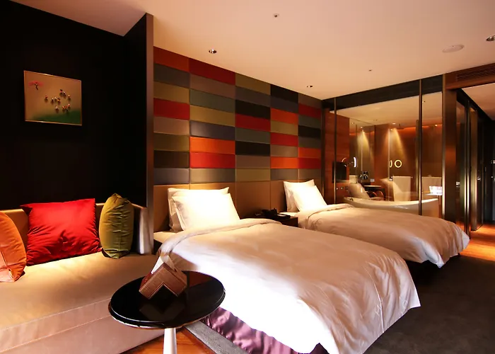H2O Hotel