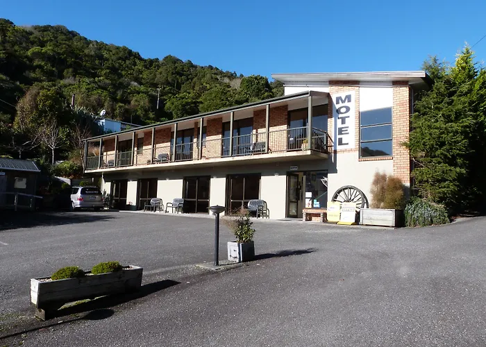 Sundowner Motel