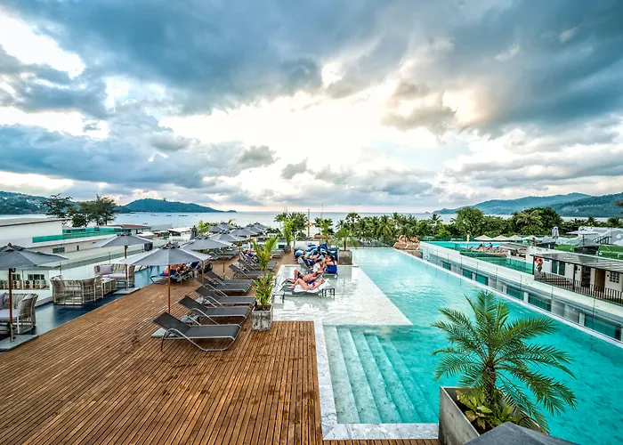 Hotel Clover Patong Phuket - Sha Plus