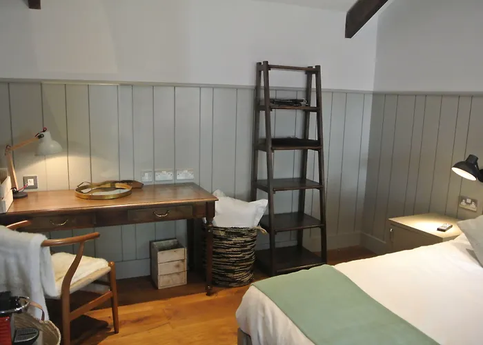 The Crown Pub, Dining & Rooms Henlow