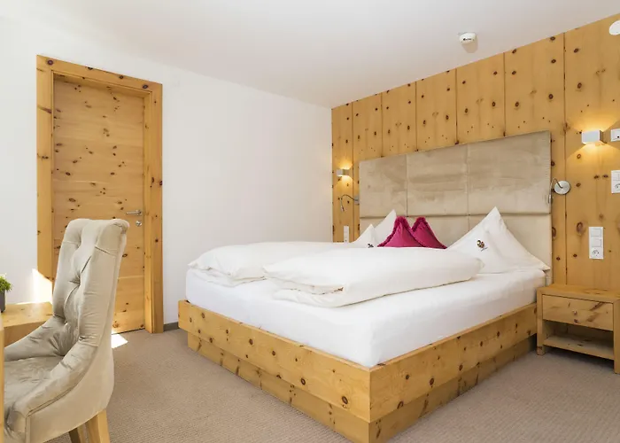 Alpen-Comfort-Hotel Central Nauders