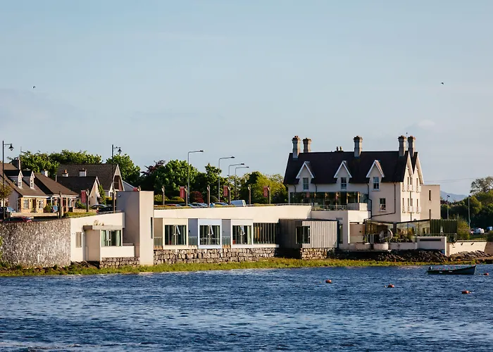 Ice House Hotel