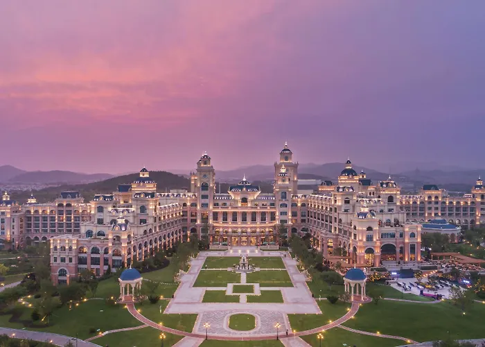 Hilton Dalian Golden Pebble Beach Resort