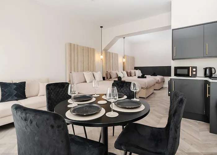 Bold St Aparthotel Book Individually Or Book 8!