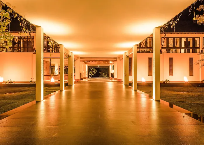 Doubletree By Hilton Weerawila Rajawarna Resort Polgahawelana