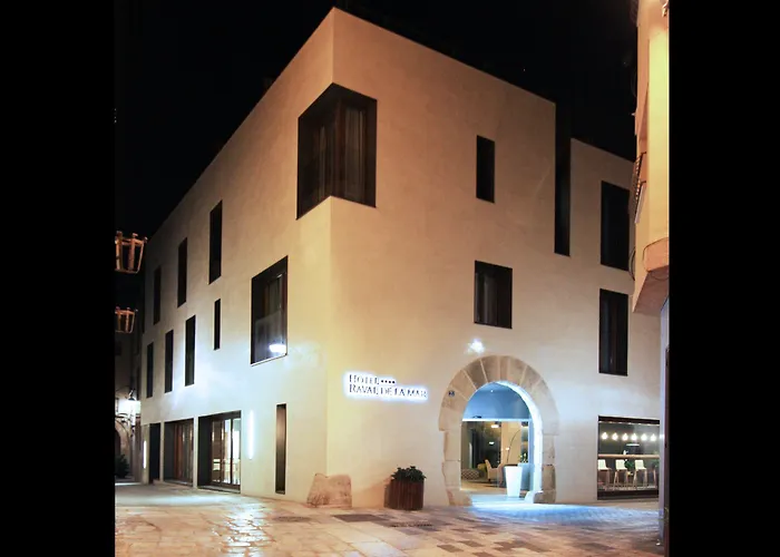 Hotel Raval De La Mar