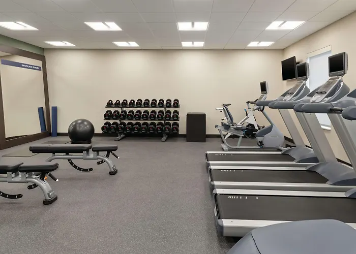 Hampton Inn Brooklyn Park