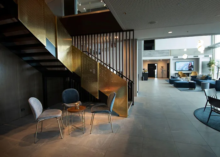 Mandal Hotel