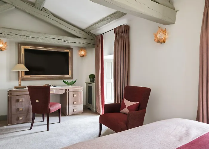 Chateau Lafaurie-Peyraguey Hotel & Restaurant Lalique Bommes
