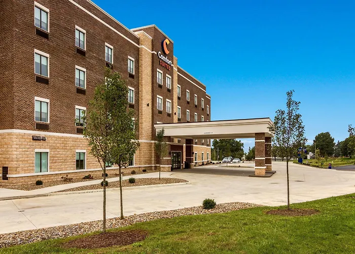 Comfort Suites Wooster Near University Campus