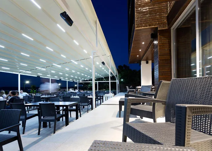 Romantique Dojran Hotel