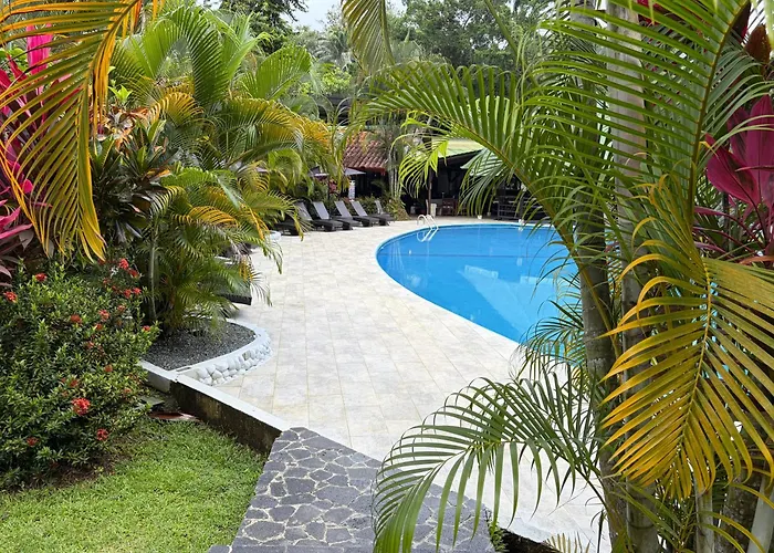 Hotel Villas Rio Mar