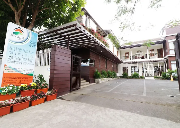 Jayagiri Guesthouse By Belgareti