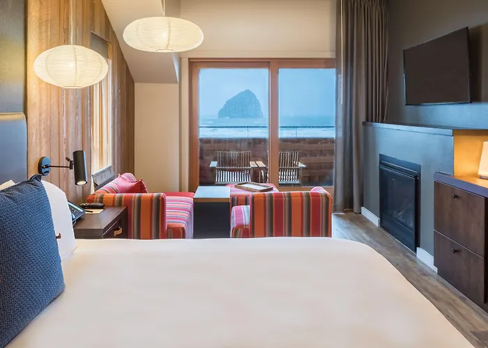 Headlands Coastal Lodge & Spa