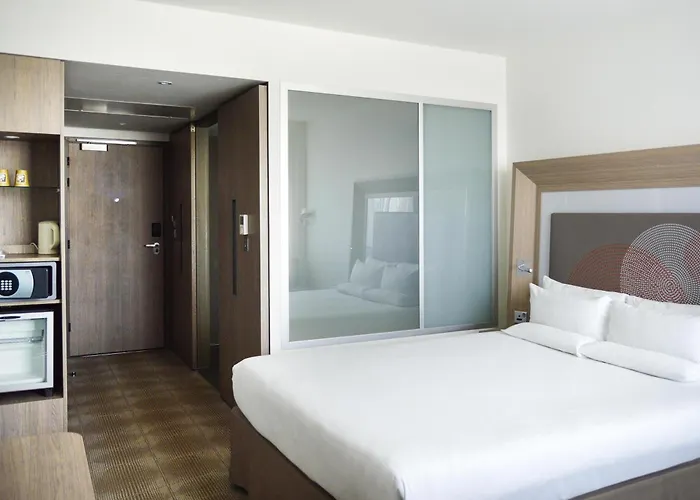 Novotel London