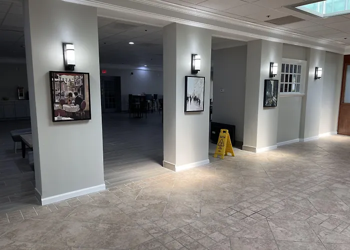 Quality Inn & Suites New Hartford - Utica