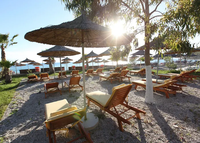 Bunec Beach Resort Piqeras