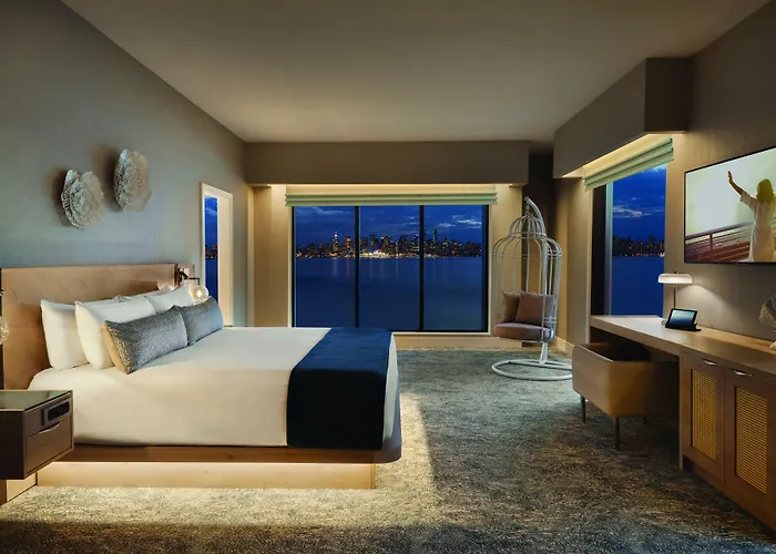 Seaside Hotel North Vancouver