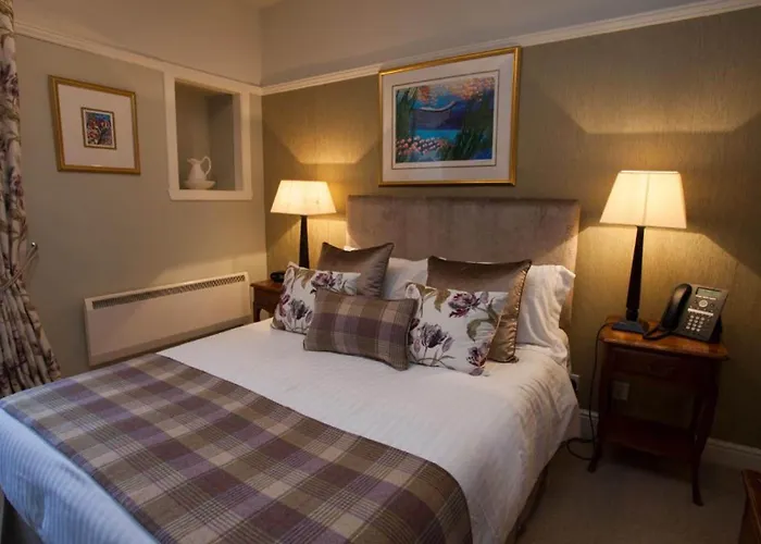Port Charlotte Hotel