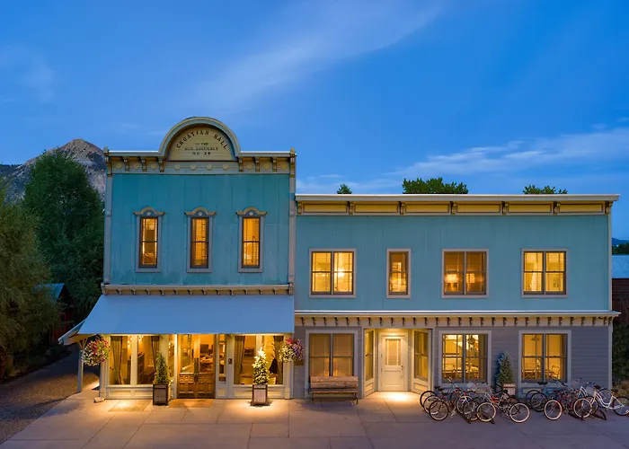 Eleven Scarp Ridge Lodge