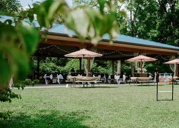 Bicentennial Inn
