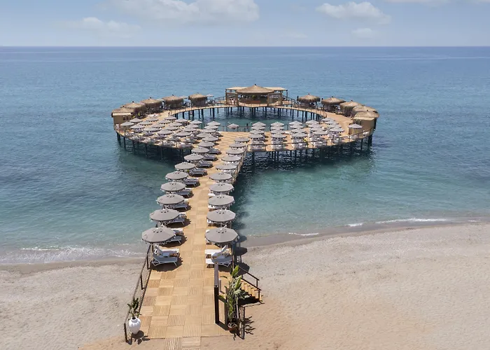 Blue Marlin Deluxe Spa & Resort Konaklı