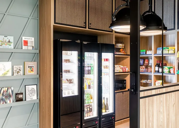 Courtyard By Marriott Paris Creteil Hotel