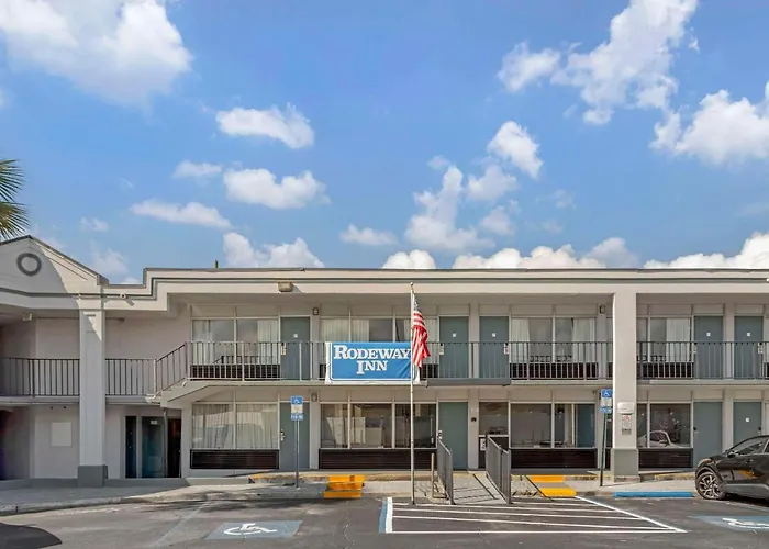 Zen Living Suites - Orange Park
