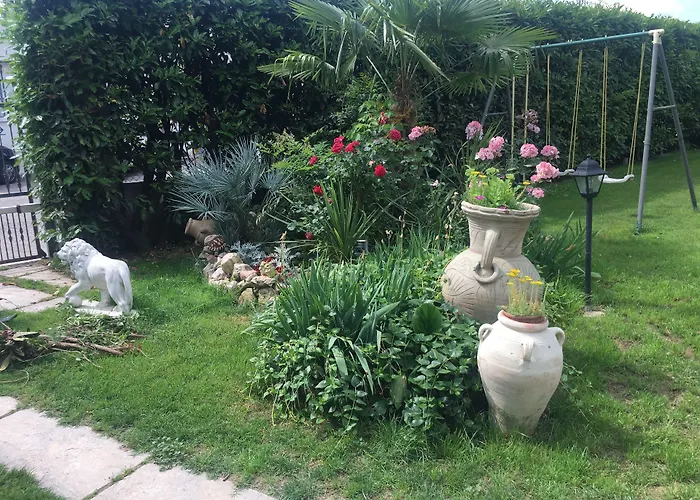 Au Jardin Fleuri