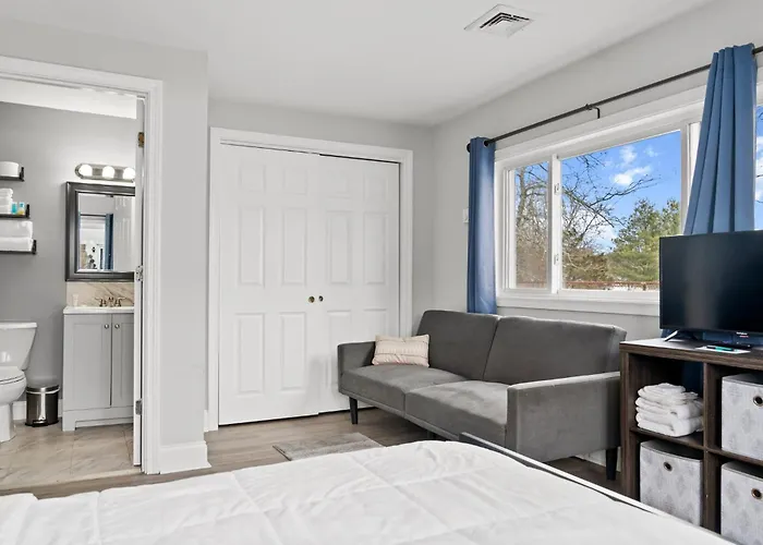 Washington Park Motel Deluxe Suite