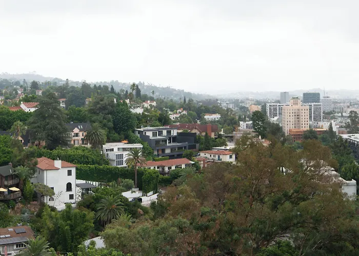 Hollywood Hills Hotel