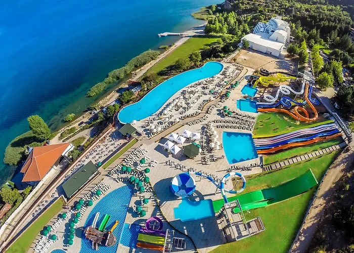 Hotel Izgrev Spa & Aquapark