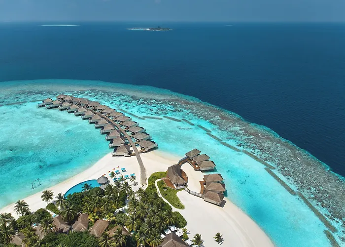 Nova Maldives Hotel Dhangethi