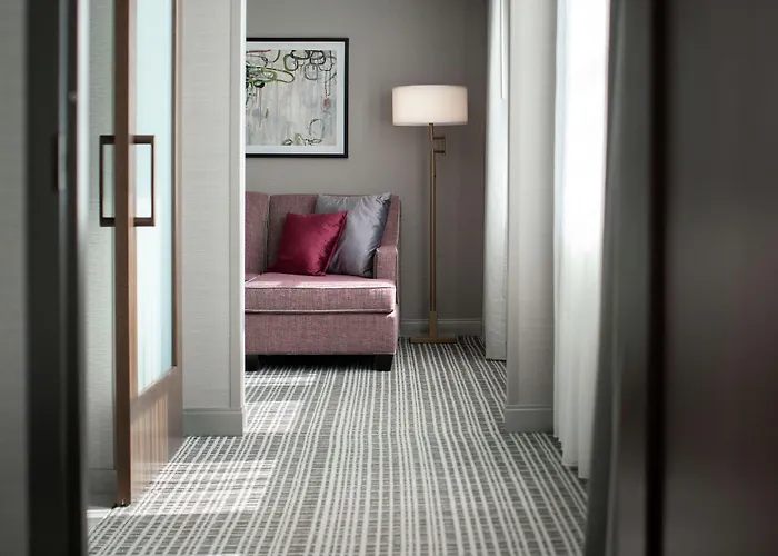 The Axis Moline Hotel, Tapestry Collection By Hilton