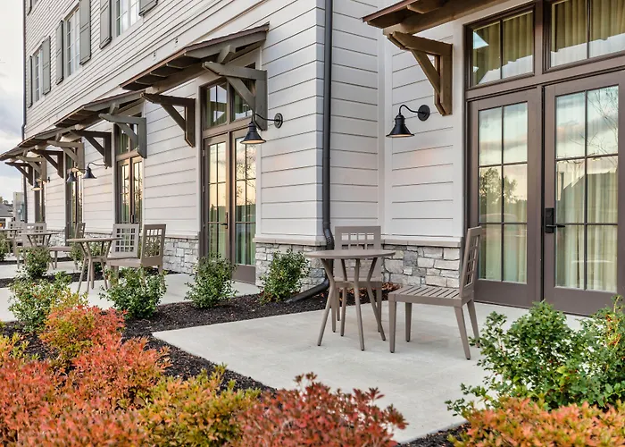 The Inn At Meadowbrook Overland Park