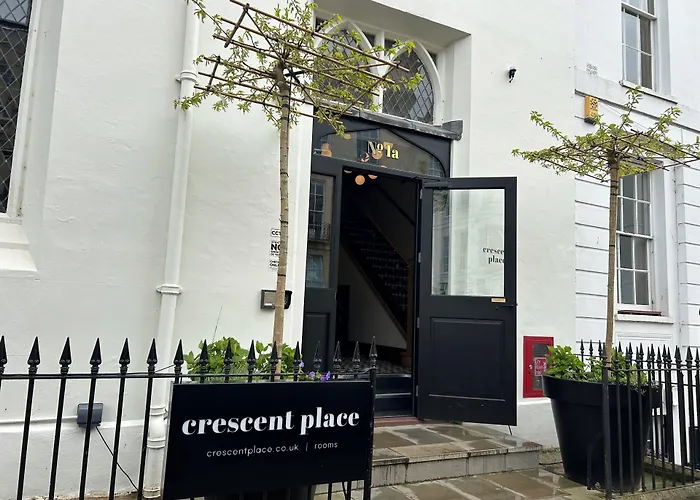 Crescent Place By Mansley